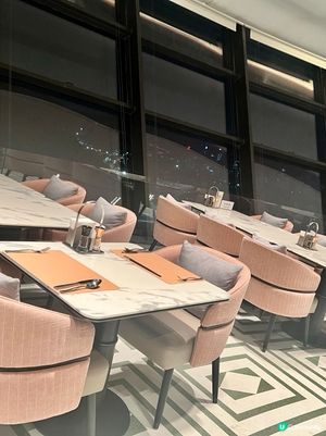 深圳光明溫德姆至尊酒店旋轉餐廳自助晚餐|置身高空賞360°璀璨夜景