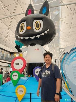 全體注意！🔊✨

香港機場發現巨型Labubu！😍🎉
