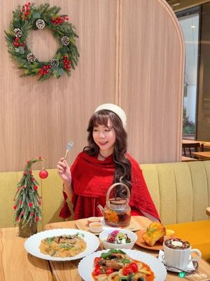 就嚟踏入12月🥳周圍已經好有聖誕氣氛了🎄我就同屋企人提早