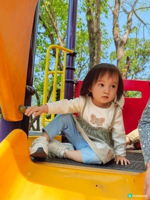 A sunny ☀️ day with daddy & mo