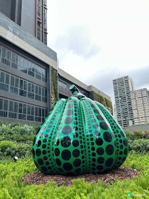 【香港四圍遊】啟德 The Twins 雙子匯│免費打卡點 ♥ 全球只有兩個。草間彌生墨綠色南瓜