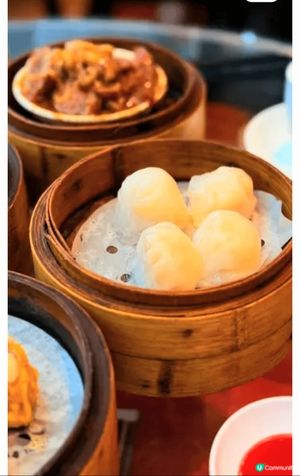 中環老字號蓮香樓點心非常好味，蝦蛟皮薄蝦肉彈口，蟹籽燒賣肉質