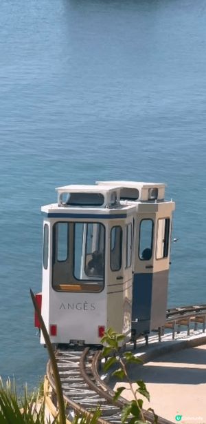 深圳市大鵬半島雲海天使灣
不單有美?的海景，還有海中韆鞦及