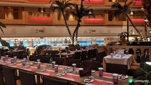 打卡美食餐廳，大堂佈置得美輪美奐，食物選擇多，甜品最好味。尖