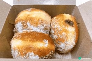 Dough Bros Pizza & Doughnuts主打