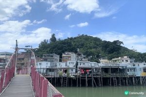 1. 大澳
大澳是一個有特色的漁村，這裡有很多水上房屋，房子