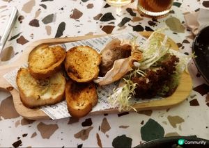 今晚同朋友去旺角Amico 1890食晚餐，試下佢哋招牌嘅水