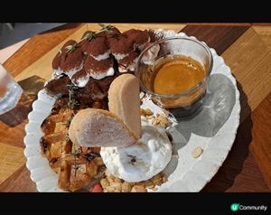 元朗有間世一打卡cafe🏫長期排長龍🧍🏻 
餐廳環境