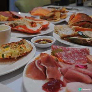 年尾獎勵自己！🦞鴨肝佛跳牆🤤！六國酒店自助餐！🎉