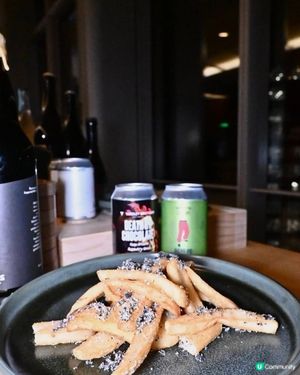 啤酒節美食🤤！松露薯條配手工啤，正到爆！🌃🍻