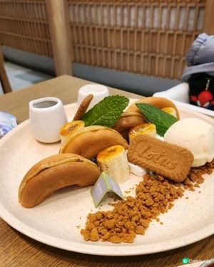 焦糖香蕉窩夫😋！葵芳新都會打卡📸！