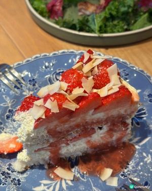 士多啤梨忌廉蛋糕🍓！幸福滋味😋！