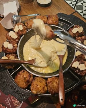 銅鑼灣芝士火鍋熔岩拉絲🤤