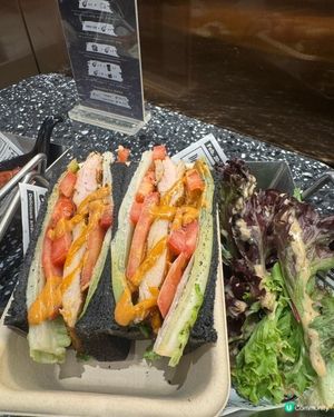 觀塘搵屋企人，順便食飯😋