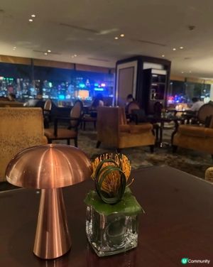 【維港夜景下的中式甜品微醺時光 ── 九龍香格里拉大堂酒廊】