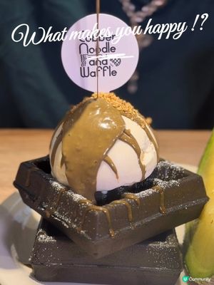 蜜瓜竹炭窩夫🤤脆軟糯米香！