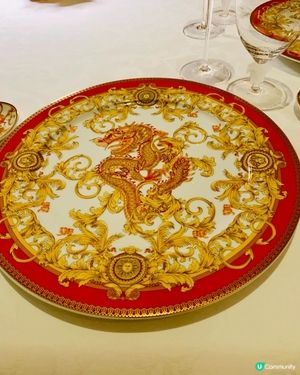 食與美的藝術 : 當奧豐素1890與Versace獨特體驗