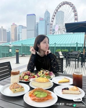 ⋆. 𐙚˚對住摩天輪海景chill住嘆tea .•𝜗𝜚˚*