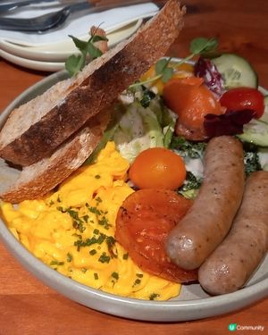 全日早餐。Sogo Cafe at Kaitak