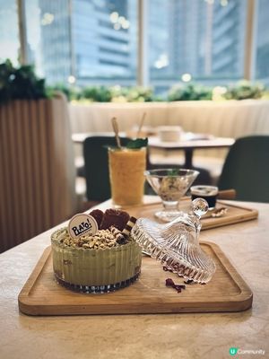 人氣cafe☕️三重口感開心果麻糬提拉米蘇 