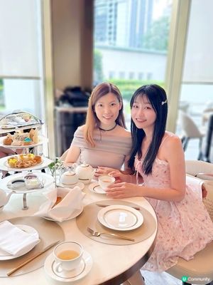 TOM FORD｢陽光琥珀｣下午茶