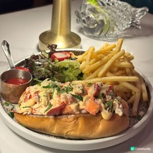 龍蝦大餐🦞星期一有特別優惠✨