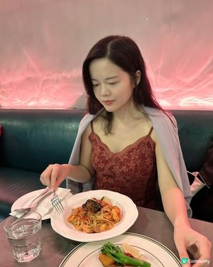 中港城平台有間寫意的西餐廳,有室內外座位,店員禮貌親善 

