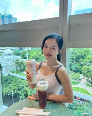 今個夏天喝著手搖 特別爽,再加配看著園景超寫意!
尖沙咀店的