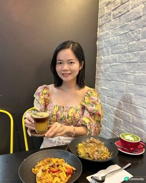 昨晚在啓德體藝館欣賞匯演,中午在附近土瓜灣有間人氣cafe 
