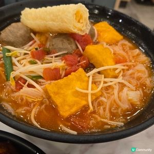 蕃茄豆卜嚮鈴潮汕牛丸米粉
