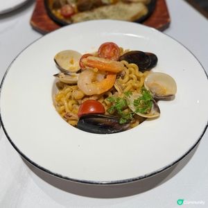 嚟到啟德體育園搵食😌