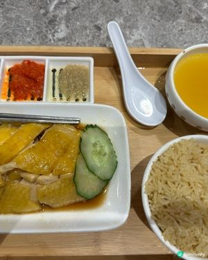 去骨海南雞飯唔錯