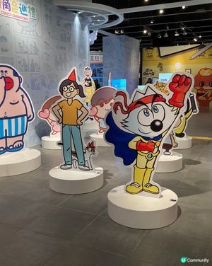 1.  香港漫畫展，笑聲背後嘅獅子山精神！💪📚 嚟睇吓啦！