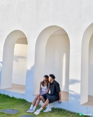 希臘洞穴泡池風格打卡