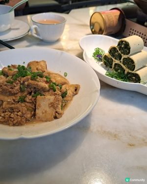 舊同學飯眾，開開心死。食乜已已經唔重要。
