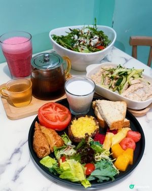 灣仔素食之旅😋超治癒的綠植🪴美味的全日早餐🥣