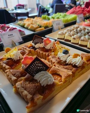 尖咀再臨閣自助餐，維港靚景任你睇！🤩