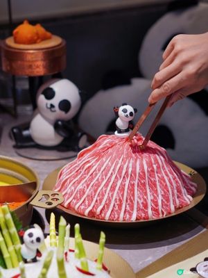 深圳熊猫烫火锅：创意与传统的交织之旅