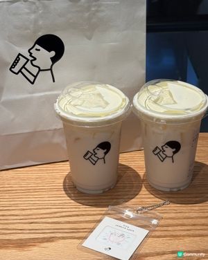 喜茶新品好有驚喜😍仲送小卡可當書籤🔖