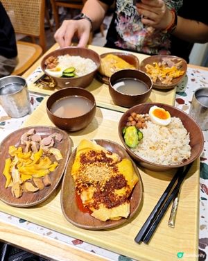 大圍排隊店榕基海南雞