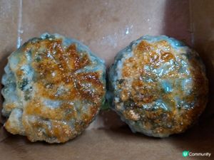 日昇必食爆餡韮菜餅與芫荽餅