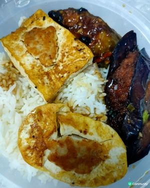 老闆娘家常飯$8試食報告！呢期係煎釀三寶飯😋！🍆🥩🍚