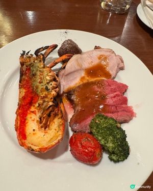 以龍蝦為主打的自助晚餐