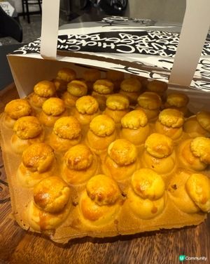 海味街中既菠蘿包雞蛋仔