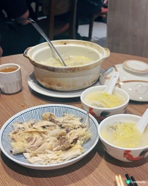 雲吞雞煲超好食！