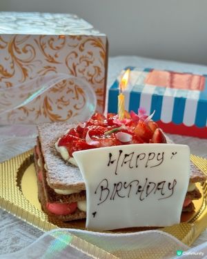 酒店士多啤梨拿破崙蛋糕🎂
