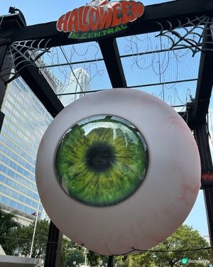 遮打花園眼怪超吸睛！👁️📸