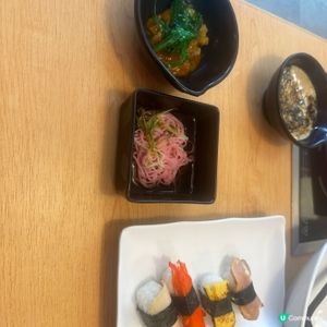 300元就可以吃到高質素和牛+日本豚 性價比不錯

ht