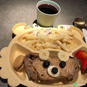 餐廳配套齊全，chat chill me time 聖地✨😎