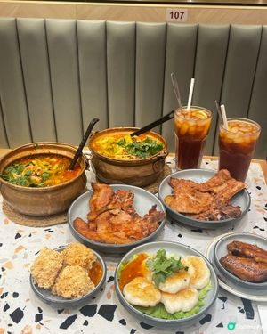 必試招牌酸辣湯底！